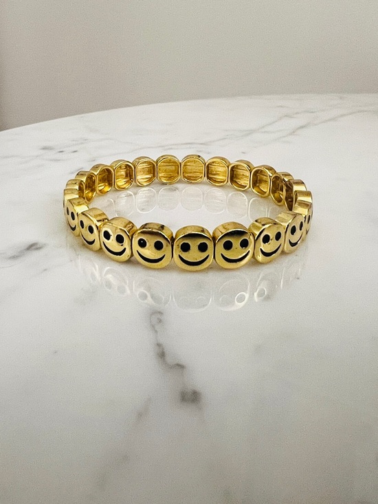 Lisa Gozlan Jewelry - LISA GOZLAN - “THE ORIGINAL” - Gold Smiley Face Stretch Bracelet - 7”